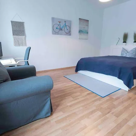 Lutherviertel-balkonapartment Mit 2 Schlafzimmern 开姆尼茨