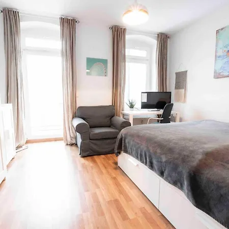Lutherviertel-balkonapartment Mit 2 Schlafzimmern *